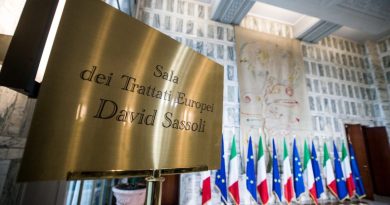 Farnesina, la Sala dei Trattati Europei intitolata a Sassoli